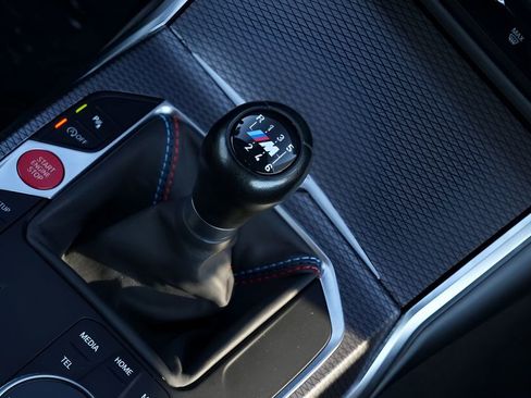 Used 2023 BMW M2 w/ Lighting Package image 40