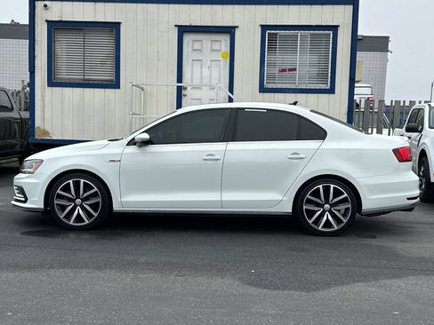 Used 2018 Volkswagen Jetta GLI FWD image 7