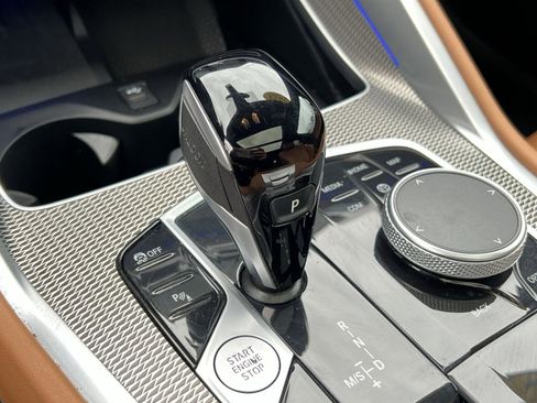 Used 2023 BMW X6 xDrive40i w/ M Sport Package image 23