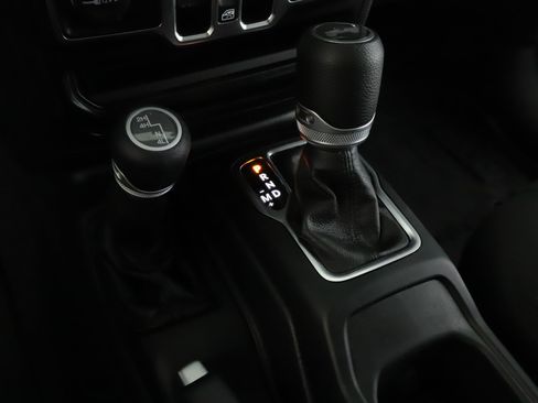 Used 2021 Jeep Wrangler Unlimited Sport AWD/4WD image 16