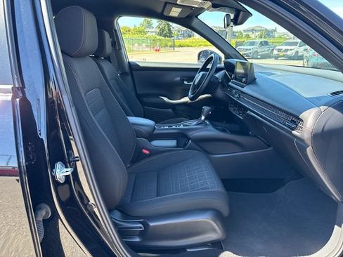 Used 2025 Honda HR-V Sport image 10