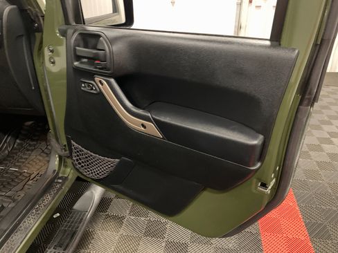 Used 2016 Jeep Wrangler Sahara image 49