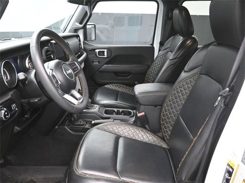 Used 2023 Jeep Gladiator Overland image 33