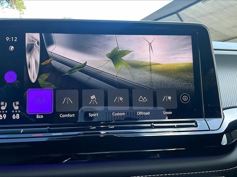 Used 2025 Volkswagen Atlas Cross Sport SEL AWD/4WD image 35