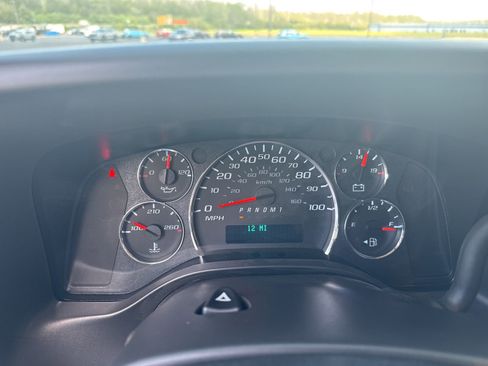 New 2026 Chevrolet Express 2500 w/ Driver Convenience Package image 19