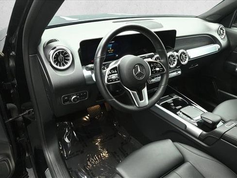 Certified 2023 Mercedes-Benz GLB 250 4MATIC image 8
