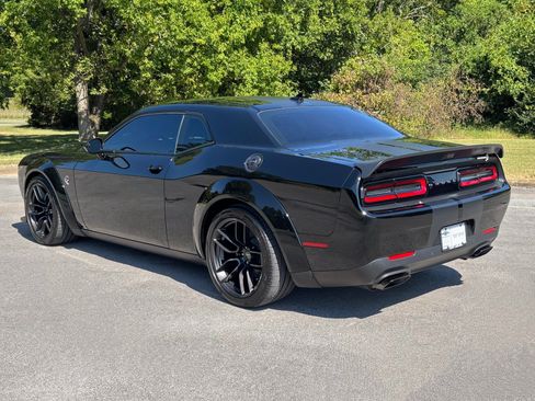 Used 2023 Dodge Challenger SRT Hellcat RWD image 4