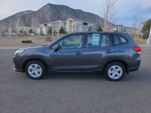 Used 2022 Subaru Forester image 6