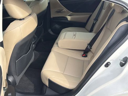 Used 2020 Lexus ES 350 w/ Premium Package image 17