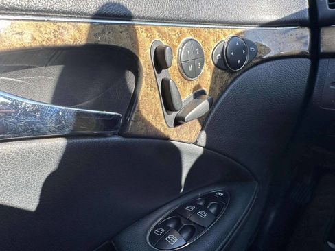 Used 2007 Mercedes-Benz E 350 4MATIC Sedan w/ Premium Pkg 1 image 26