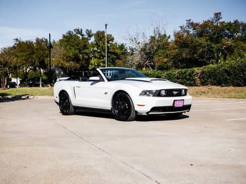 Used 2010 Ford Mustang GT Premium image 52
