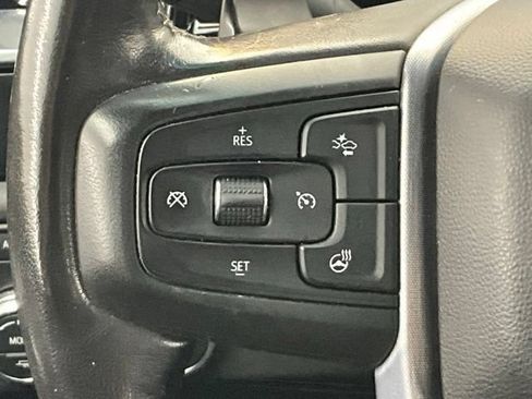 Used 2022 GMC Sierra 1500 SLT w/ SLT Convenience Package AWD/4WD image 17