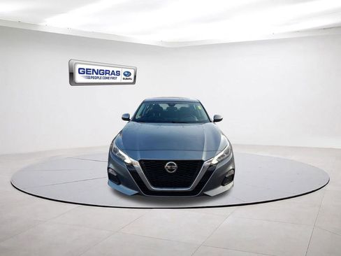 Used 2021 Nissan Altima 2.5 SV w/ SV Premium Package image 2