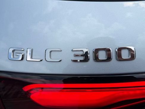 Used 2026 Mercedes-Benz GLC 300 4MATIC image 8
