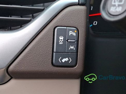 Used 2019 Chevrolet Tahoe Premier AWD/4WD image 26