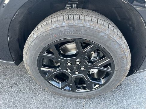 New 2025 Ford Maverick XLT w/ XLT Luxury Package image 21