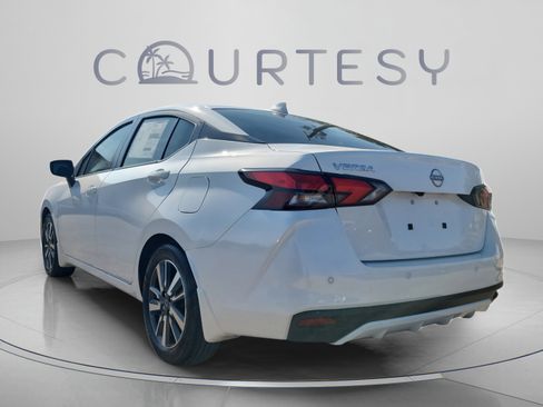 New 2025 Nissan Versa SV w/ Trunk Package FWD image 4