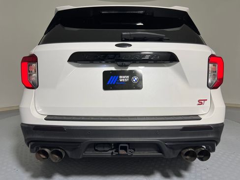 Used 2020 Ford Explorer ST w/ ST Street Pack image 9