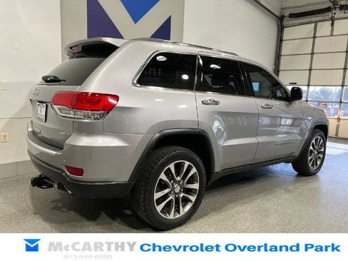 Used 2018 Jeep Grand Cherokee Limited AWD/4WD image 5