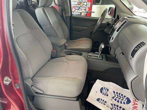 Used 2019 Nissan Frontier SV image 18