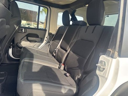 Certified 2022 Jeep Wrangler Unlimited Rubicon 4xe image 10