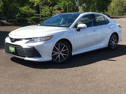Used 2021 Toyota Camry XLE w/ Navigation Package