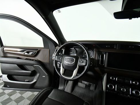 Used 2021 GMC Yukon XL Denali image 19