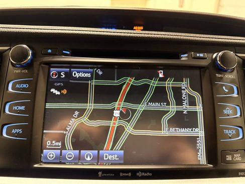 Used 2018 Toyota Highlander XLE image 25