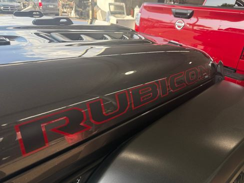Used 2023 Jeep Wrangler Rubicon AWD/4WD image 30