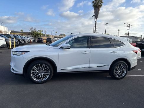 Used 2023 Acura MDX SH-AWD w/ Advance Package image 2