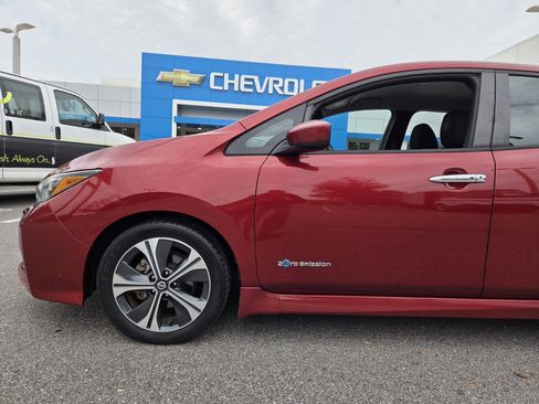 Used 2018 Nissan Leaf SV w/ SV All Weather Package image 12