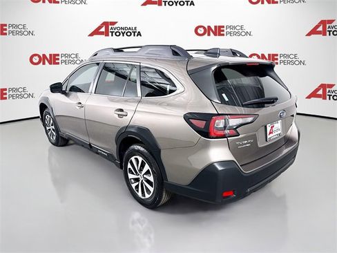 Used 2024 Subaru Outback Premium image 5