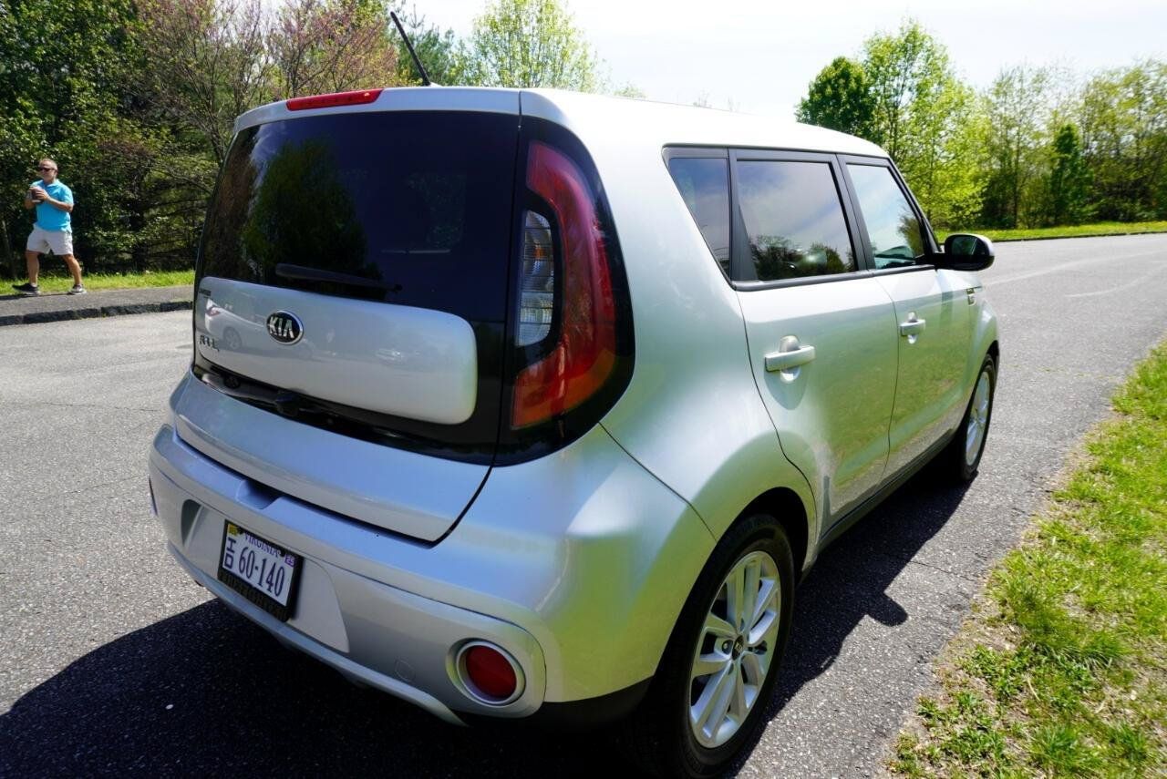 Used 2019 Kia Soul + FWD image 8