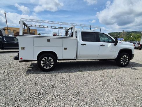 Used 2024 Chevrolet Silverado 2500 Custom w/ Custom Convenience Package AWD/4WD image 16