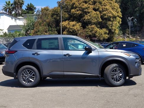 New 2026 Nissan Rogue S image 2