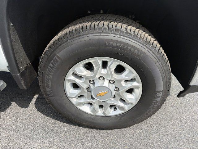 Certified 2025 Chevrolet Silverado 3500 LTZ w/ LTZ Premium Package AWD/4WD image 15