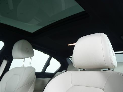 Certified 2023 BMW 540i w/ Executive Package image 11