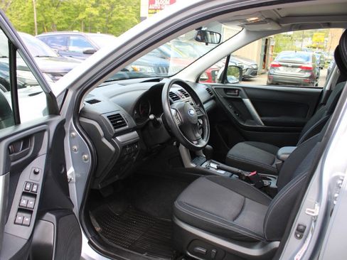 Used 2014 Subaru Forester 2.5i Premium w/ All-Weather Package AWD/4WD image 24
