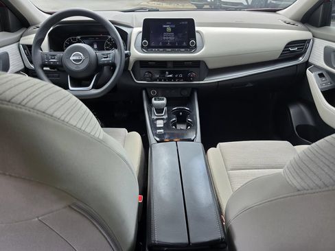 Used 2023 Nissan Rogue SV FWD image 13