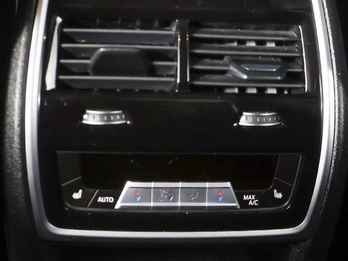 Used 2020 BMW X7 xDrive40i w/ Cold Weather Package image 56