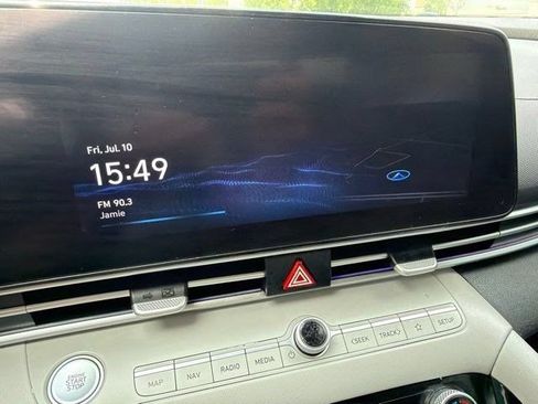Used 2023 Hyundai Elantra Limited w/ Cargo Package FWD image 21