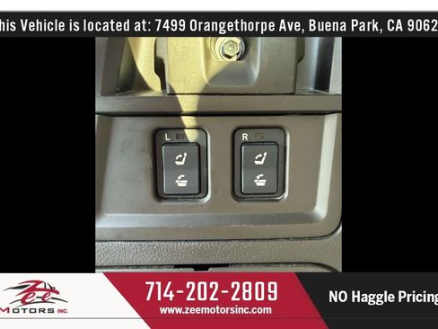 Used 2011 Toyota Sequoia Limited image 28