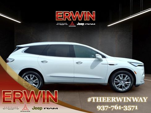 Used 2023 Buick Enclave Essence w/ Experience Buick Package FWD image 8