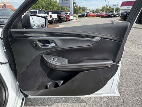 Used 2019 Chevrolet Impala LT FWD image 34