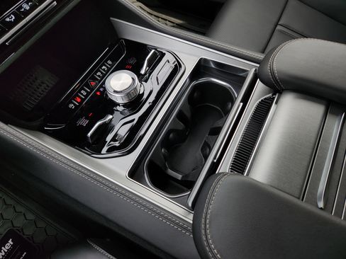 New 2026 Jeep Grand Wagoneer Limited AWD/4WD image 16