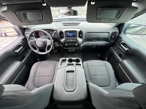 Used 2020 Chevrolet Silverado 1500 Custom w/ Custom Value Package AWD/4WD image 18