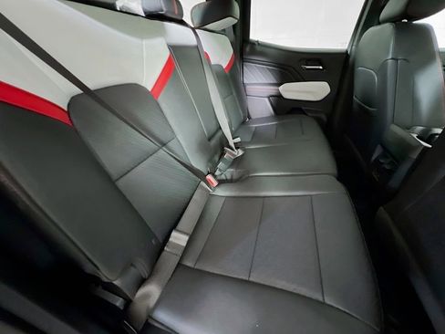 Used 2024 GMC Canyon AT4X image 23