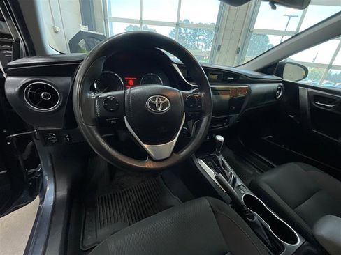 Used 2019 Toyota Corolla LE FWD image 12