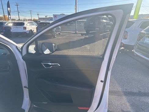 Used 2024 Kia Sportage EX image 7