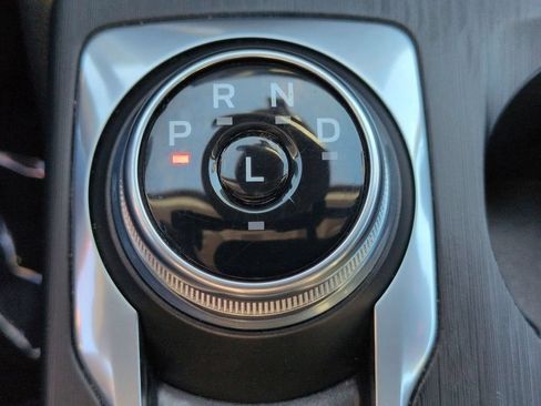 Used 2025 Ford Escape Platinum AWD/4WD image 19